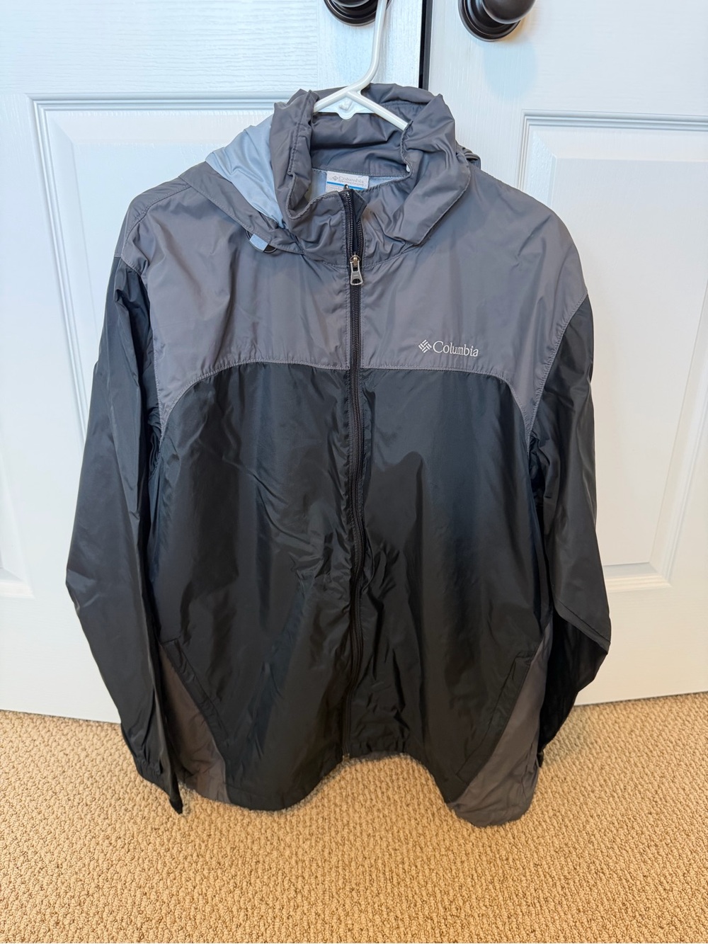 Columbia Men's Hooded Jacket - Black & Gray